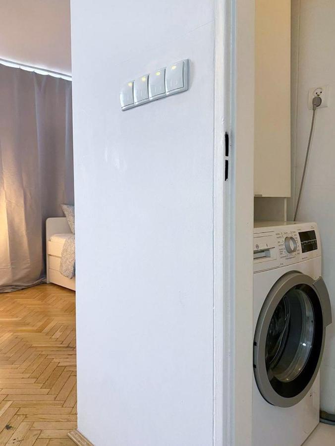 Halby Apartment Chlodna 15 Warschau Buitenkant foto
