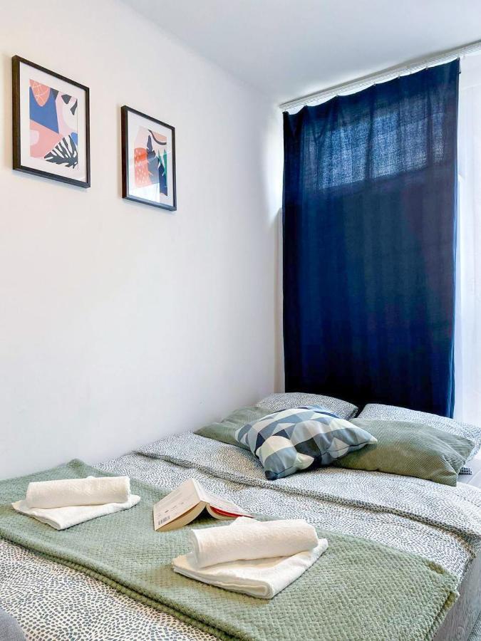 Halby Apartment Chlodna 15 Warschau Buitenkant foto